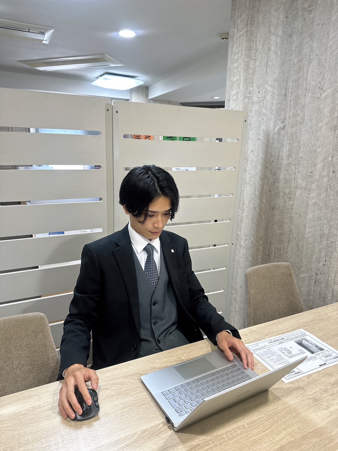 スタッフ写真